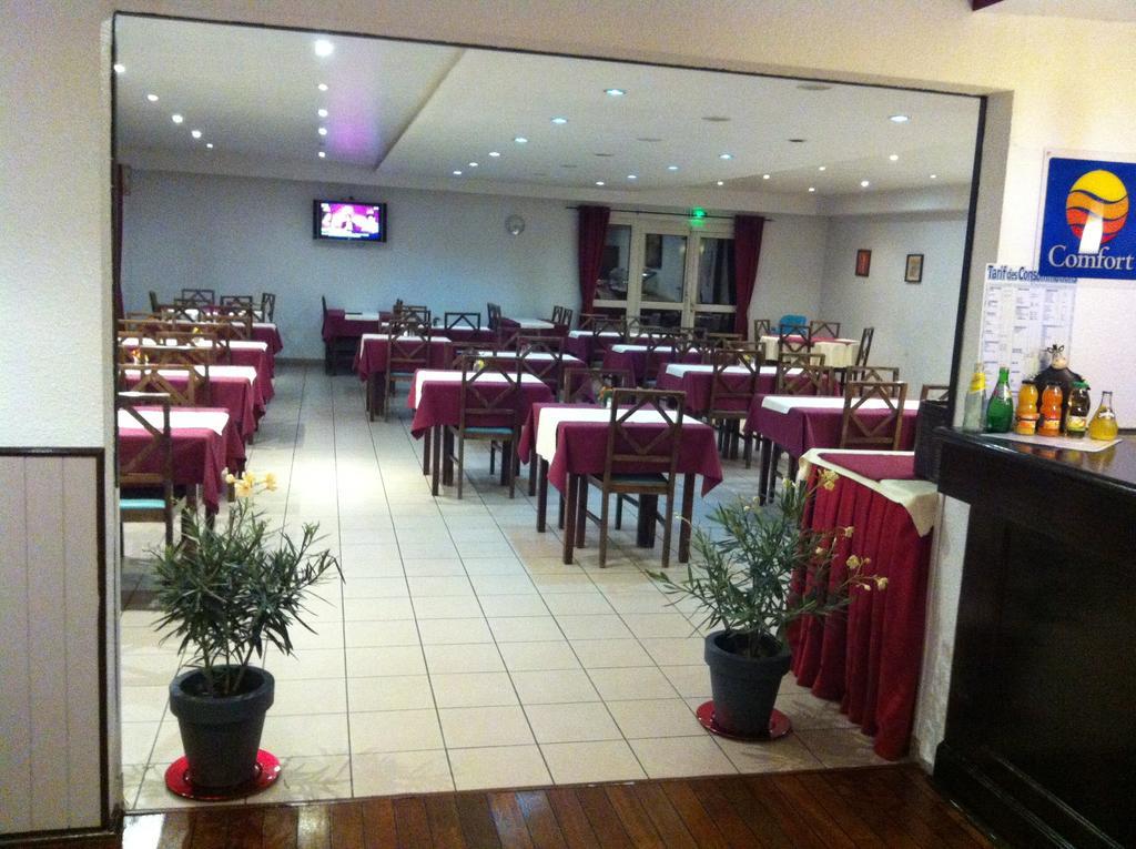 Comfort Hotel Poissy Technoparc Екстериор снимка