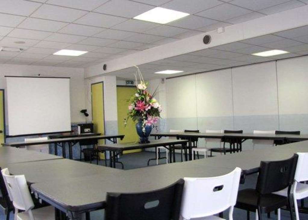 Comfort Hotel Poissy Technoparc Съоръжения снимка