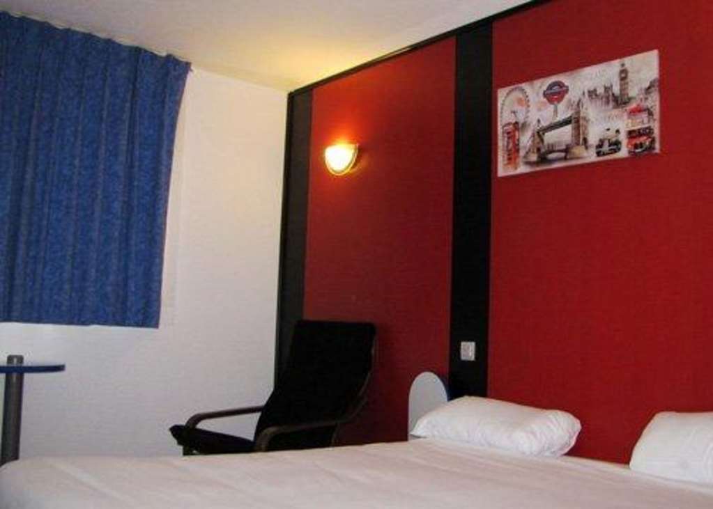 Comfort Hotel Poissy Technoparc Стая снимка